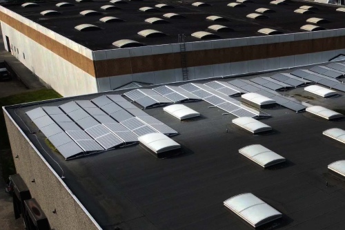 Solceller på taget hos METRO THERM