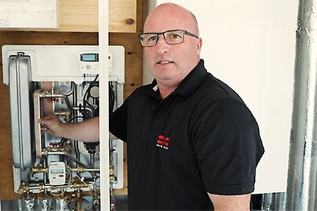 Jørgen Krøjberg foran Slimline 6